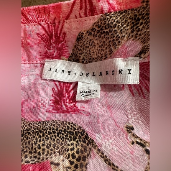 Jane And Delancey Women's Long sleeve Tunic Top Size L Cheetah Button Up #1622 - Picture 9 of 11